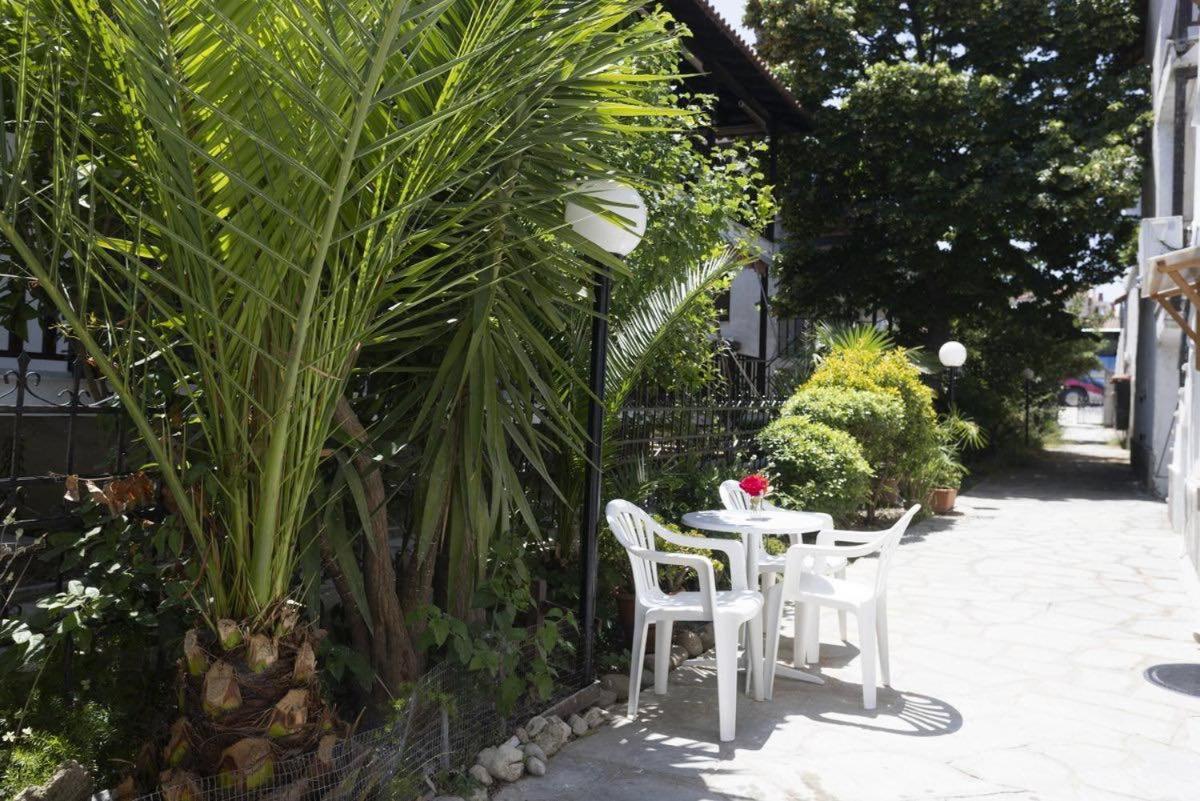 Katerina Apartments Pefkochori Bagian luar foto