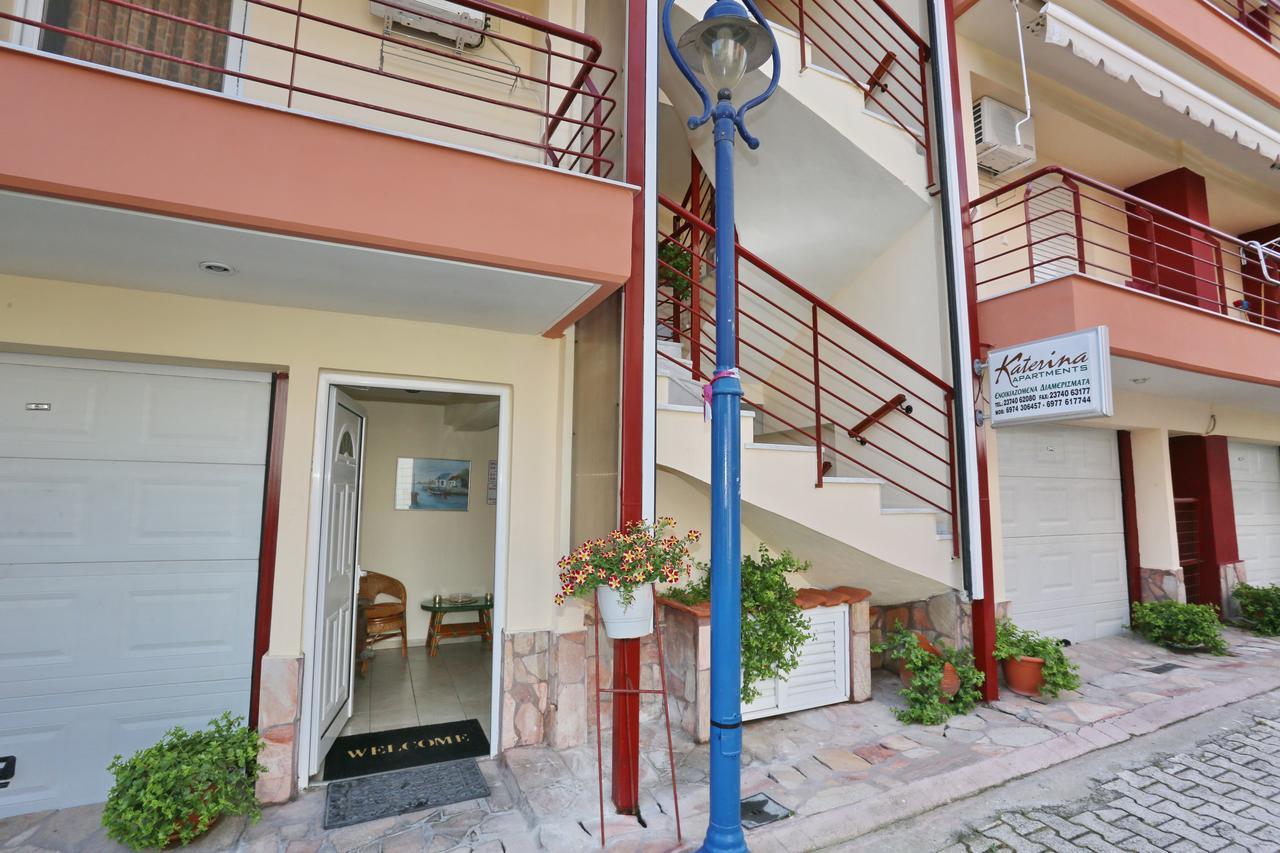 Katerina Apartments Pefkochori Bagian luar foto