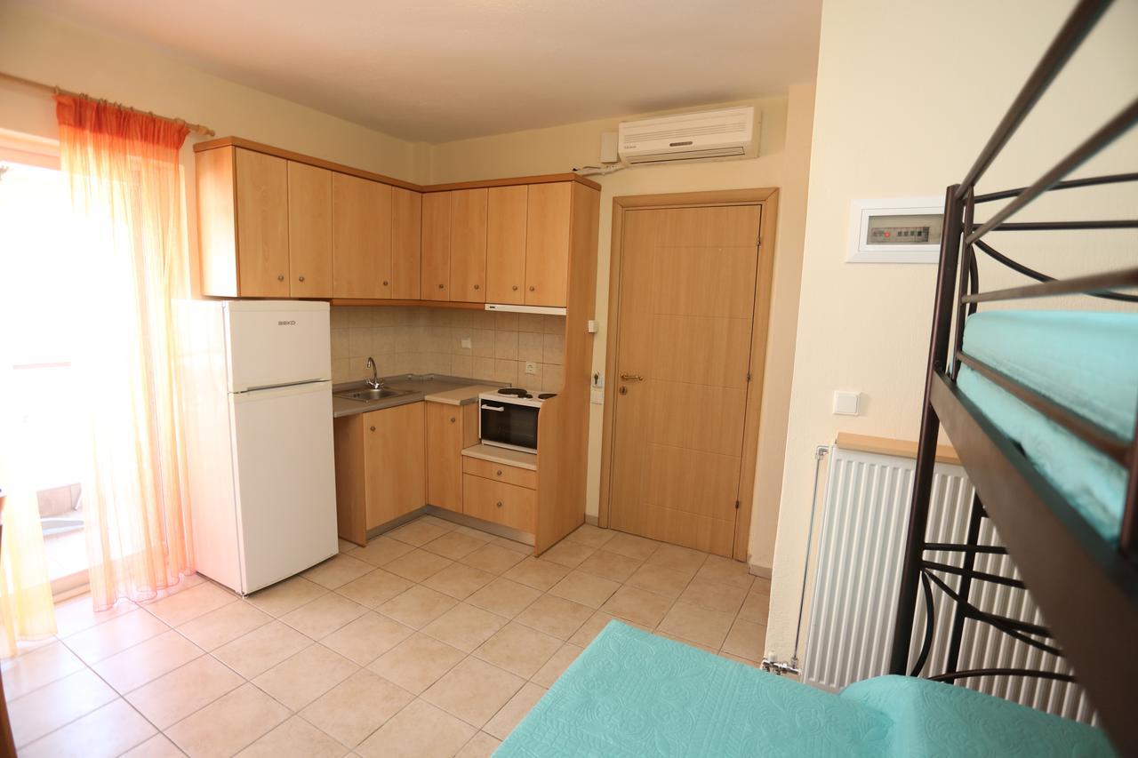 Katerina Apartments Pefkochori Bagian luar foto