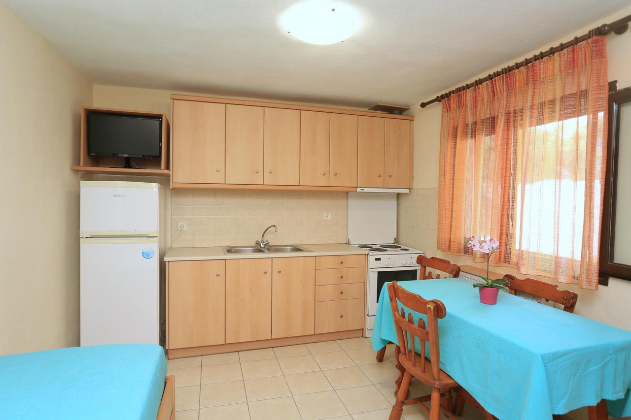 Katerina Apartments Pefkochori Bagian luar foto
