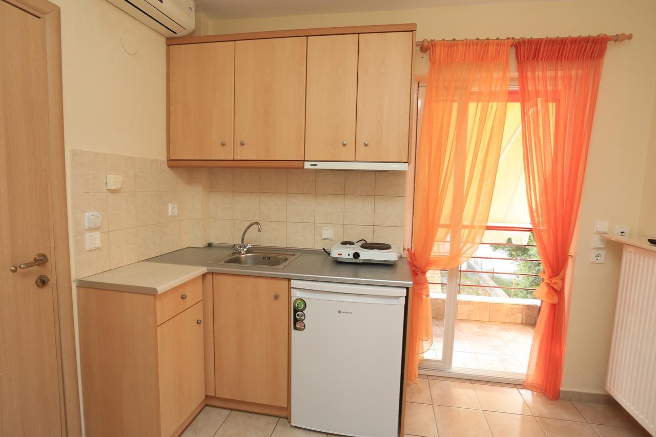 Katerina Apartments Pefkochori Bagian luar foto